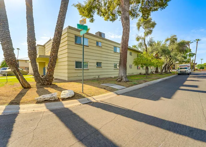Holiday home Walk To Old Town: Chic W/ Pool! Scottsdale