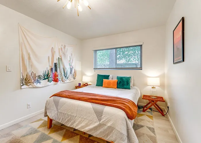 Holiday home Walk To Old Town: Chic W/ Pool! Scottsdale